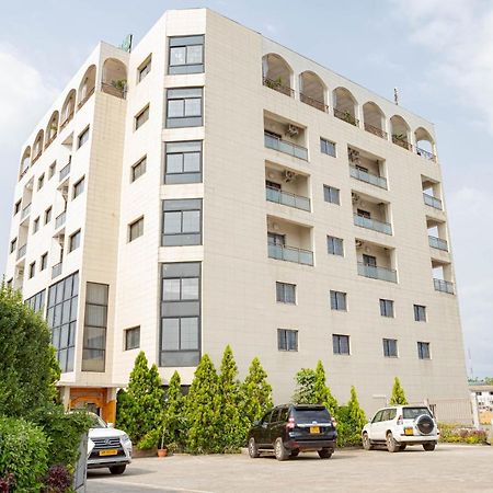 Hotel Hibiscus Louis Лібревіль Екстер'єр фото